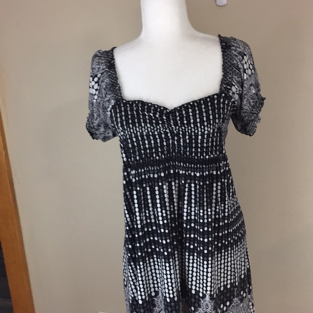 BCBGMAXAZRIA Black, White and Gray Peasant Dress Size Large - Picture 2 of 14